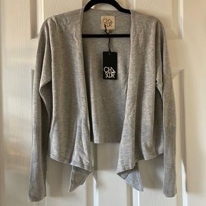 Chaser cropped grey open cardigan